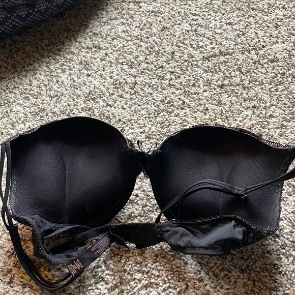 Bras - Picture 12 of 13